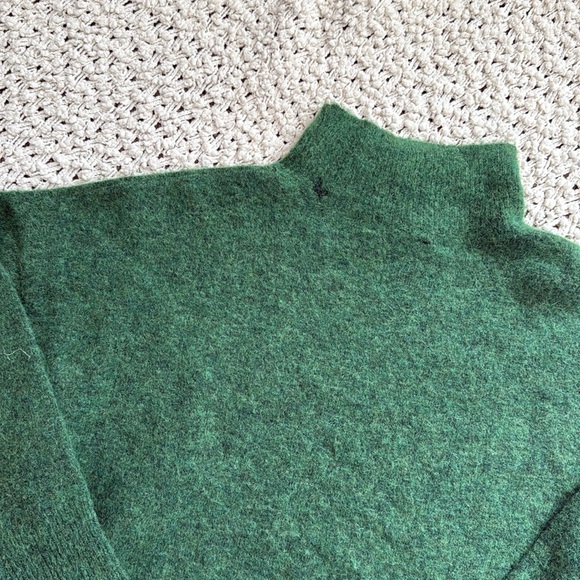 🍀 Topshop Textured Funnel Neck Sweater in Green 🍀 - Picture 7 of 8